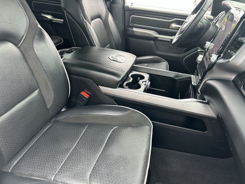 Used 2025 RAM 1500 Laramie AWD/4WD image 10
