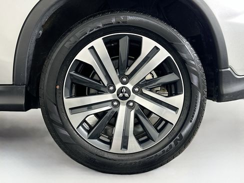 Used 2025 Mitsubishi Outlander Sport SE image 11