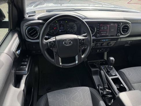 Certified 2023 Toyota Tacoma TRD Off-Road AWD/4WD image 15