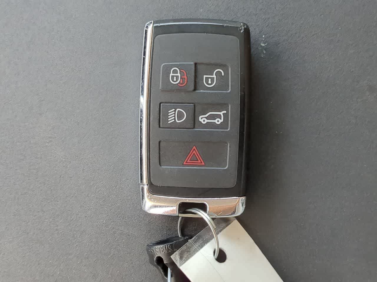 Used 2025 Land Rover Discovery S AWD/4WD image 35