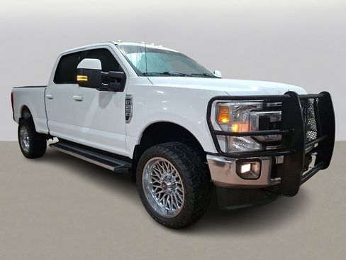 Used 2021 Ford F250 XLT w/ XLT Premium Package image 3