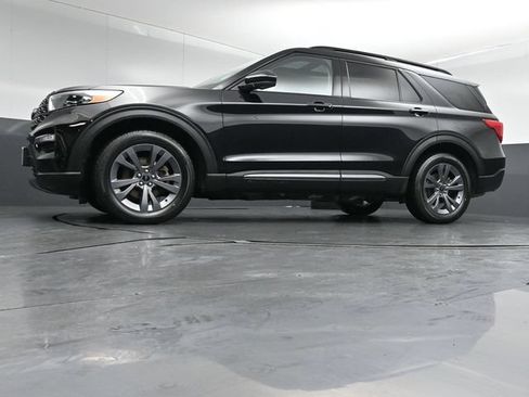 Certified 2024 Ford Explorer XLT w/ Equipment Group 202A AWD/4WD image 42