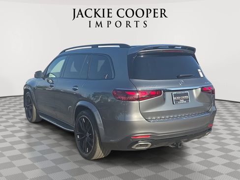 Used 2025 Mercedes-Benz GLS 580 4MATIC image 7