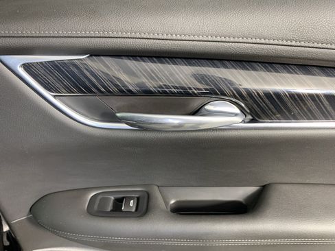 Used 2022 Cadillac XT6 Premium Luxury FWD image 39
