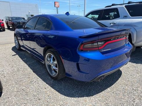 Used 2019 Dodge Charger R/T w/ Plus Group RWD image 4
