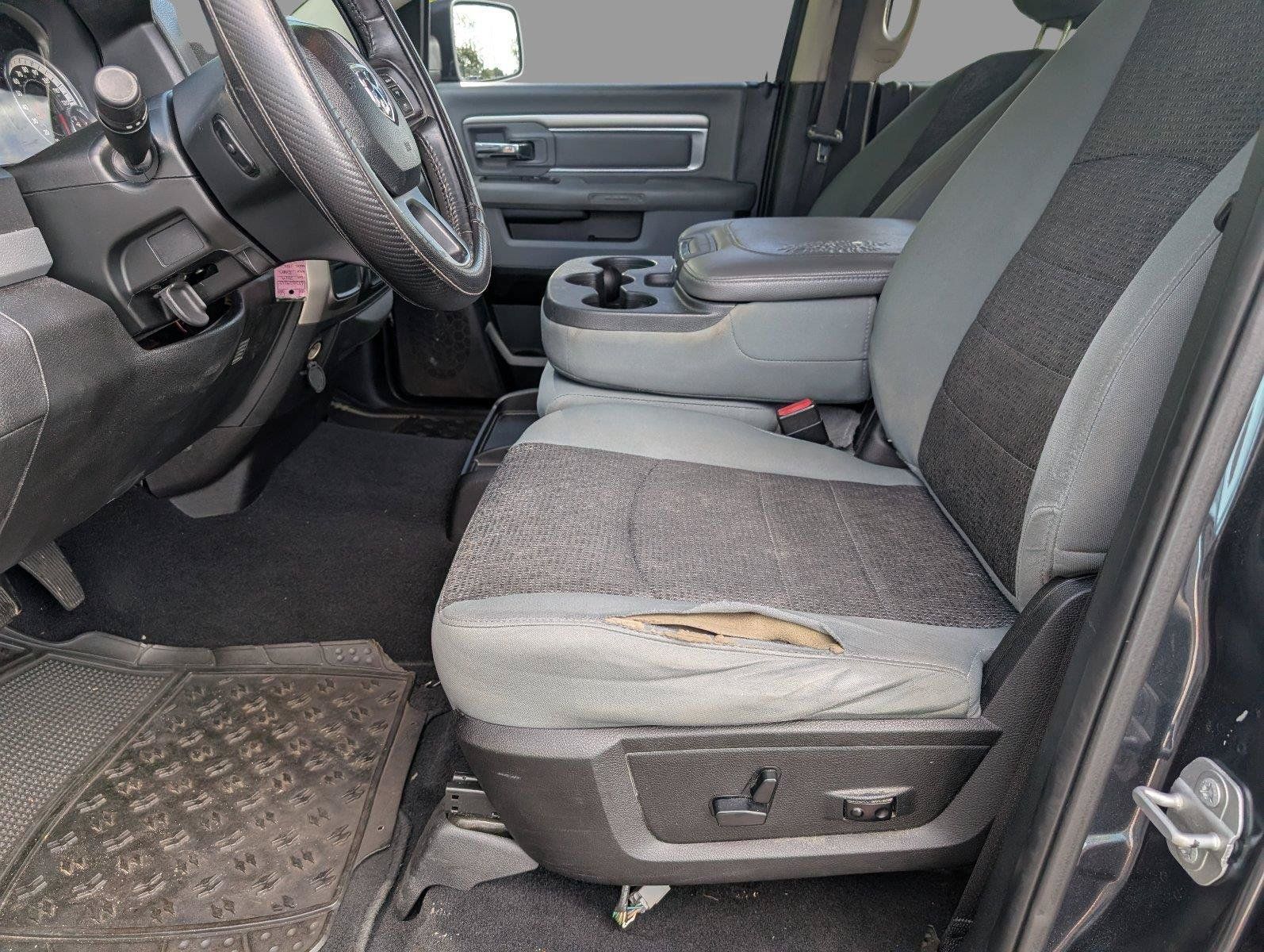 Used 2019 RAM 1500 Big Horn RWD image 3