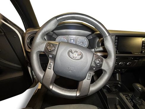 Used 2023 Toyota Tacoma TRD Off-Road w/ TRD Premium Off Road Package AWD/4WD image 12