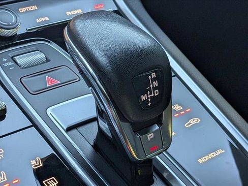 Used 2023 Porsche Panamera Platinum Edition image 11