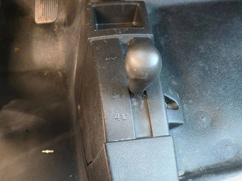 Used 2018 Chevrolet Silverado 2500 W/T AWD/4WD image 24