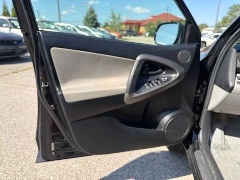 Used 2009 Toyota RAV4 2WD image 16