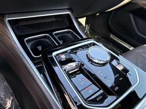 Certified 2023 BMW 740i 740i image 28