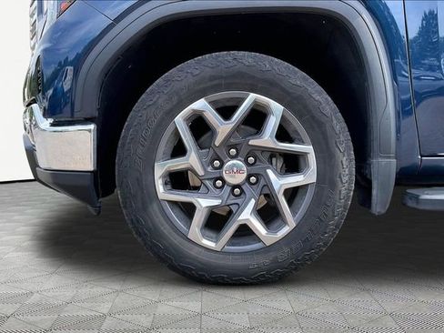 Used 2023 GMC Sierra 1500 SLT w/ SLT Premium Package AWD/4WD image 21
