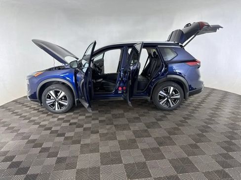 Certified 2024 Nissan Rogue SL w/ SL Premium Package AWD/4WD image 9