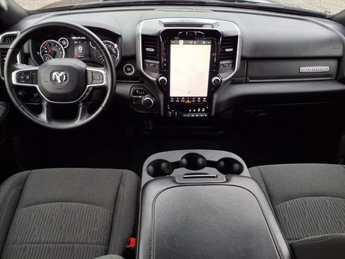 Used 2024 RAM 2500 Big Horn w/ Sport Appearance Package image 16