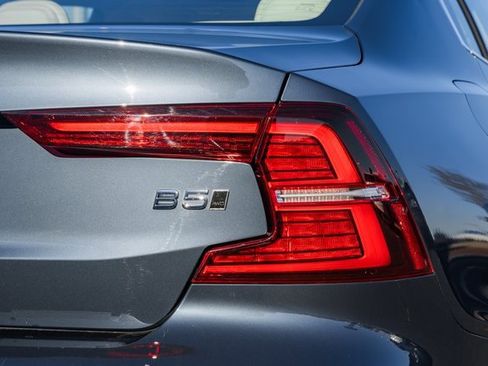 Certified 2023 Volvo S60 B5 Ultimate w/ Climate Package image 6