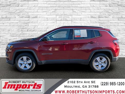 Used 2022 Jeep Compass Latitude image 1