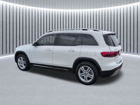 Used 2023 Mercedes-Benz GLB 250 4MATIC image 9