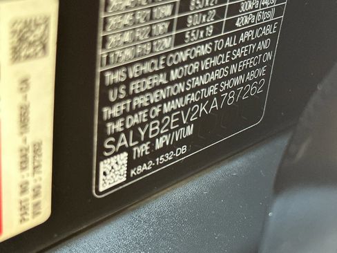 Used 2019 Land Rover Range Rover Velar S image 29