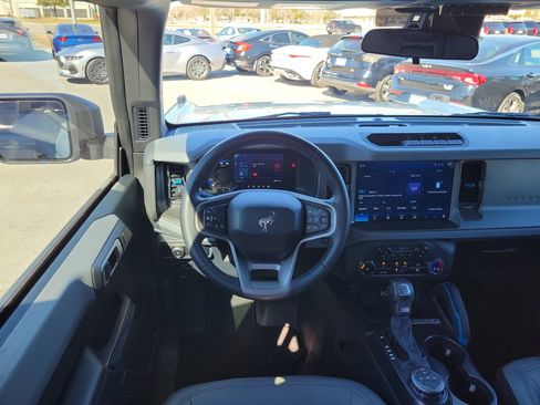 Certified 2024 Ford Bronco Black Diamond image 21