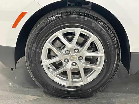 Used 2024 Chevrolet Equinox LS FWD image 35