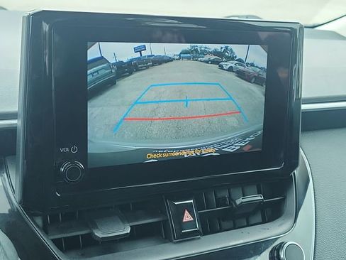 Used 2024 Toyota Corolla LE image 29