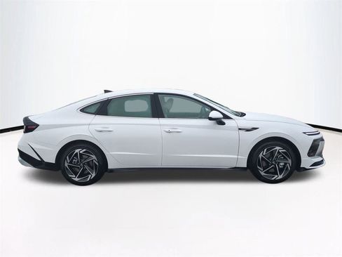 New 2026 Hyundai Sonata SEL FWD image 4