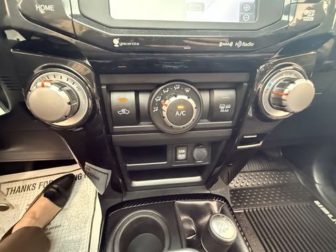 Certified 2019 Toyota 4Runner TRD Off-Road Premium AWD/4WD image 9