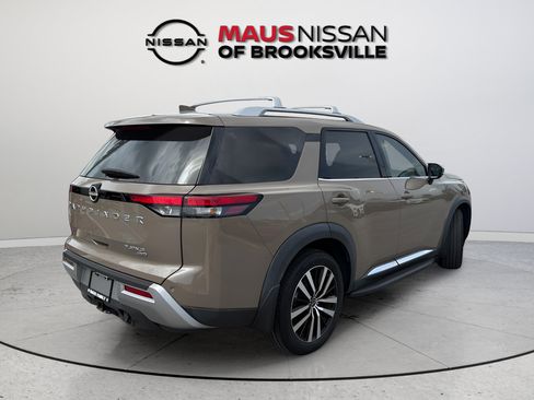 Certified 2023 Nissan Pathfinder Platinum w/ Cargo Package AWD/4WD image 8
