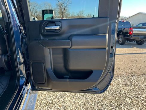 Used 2022 Chevrolet Silverado 2500 LT w/ Convenience Package image 19