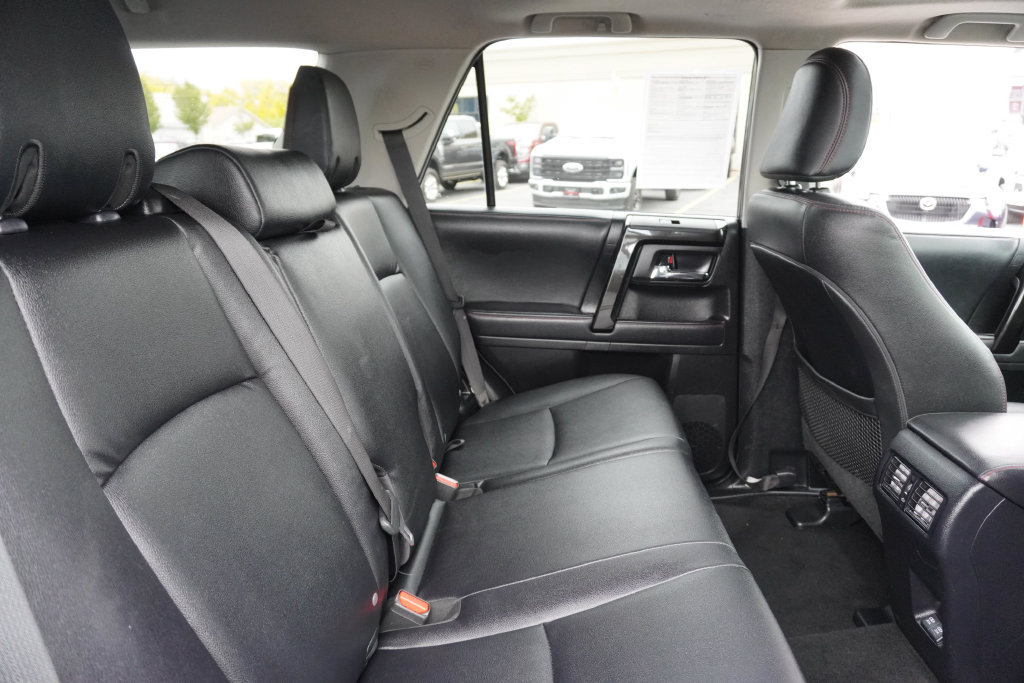 Used 2021 Toyota 4Runner Venture w/ Moonroof Package AWD/4WD image 50