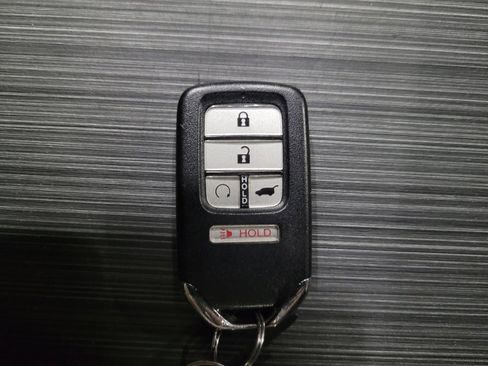 Used 2021 Honda Pilot Elite image 32