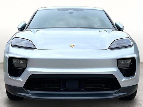 Used 2025 Porsche Macan 4 Electric AWD/4WD image 4