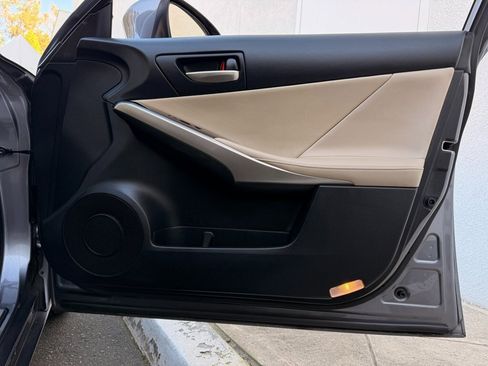 Used 2018 Lexus IS 300 AWD w/ Comfort Package image 29