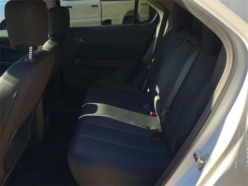 Used 2017 Chevrolet Equinox LS image 9