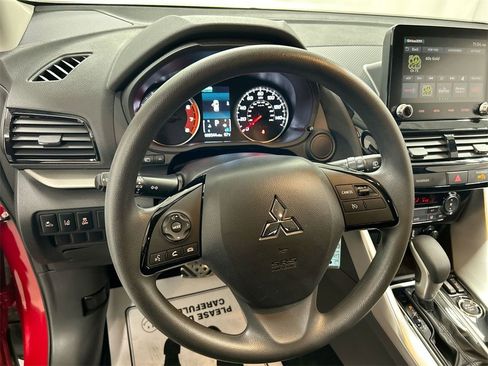 Used 2023 Mitsubishi Eclipse Cross LE image 4