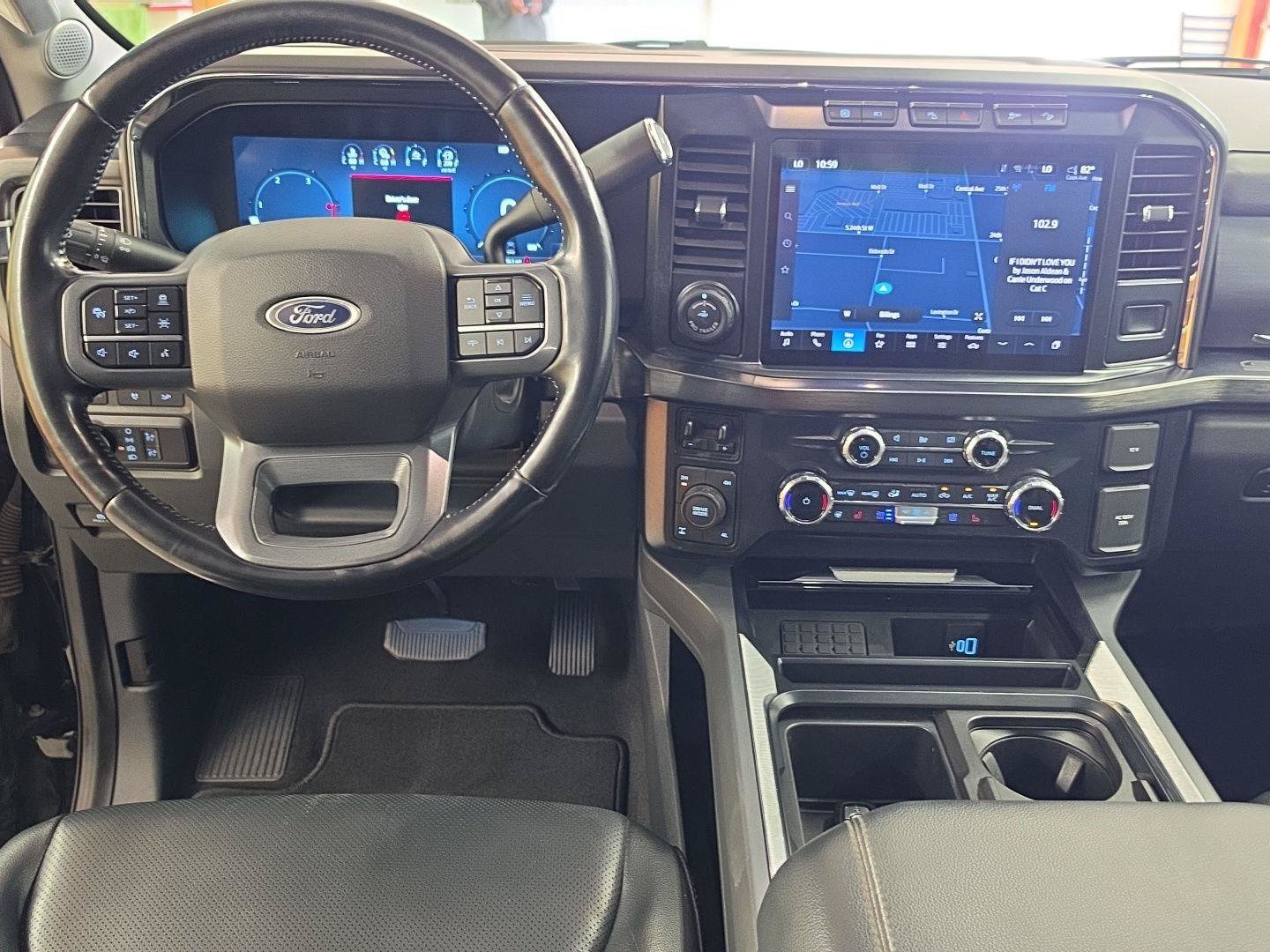 Used 2024 Ford F350 Lariat w/ Lariat Ultimate Package AWD/4WD image 2