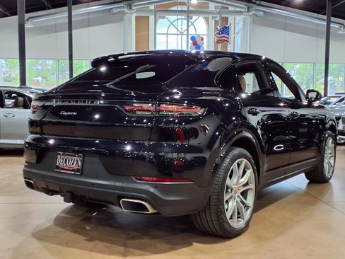 Used 2021 Porsche Cayenne Coupe AWD/4WD image 6