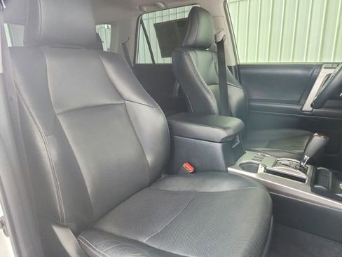 Used 2019 Toyota 4Runner Limited AWD/4WD image 40