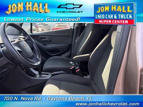 Used 2018 Chevrolet Trax LS image 16