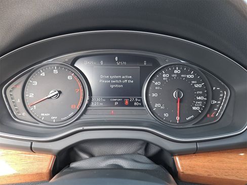 Used 2023 Audi Q5 2.0T Premium w/ Convenience Package image 17