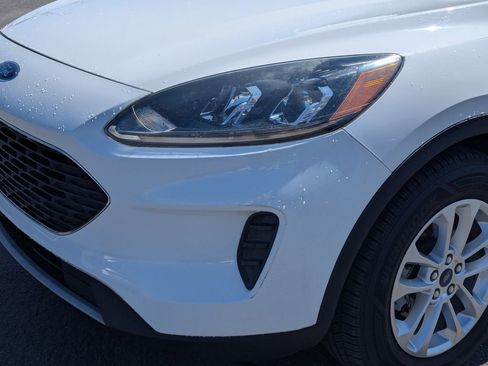 Used 2022 Ford Escape SE FWD image 12