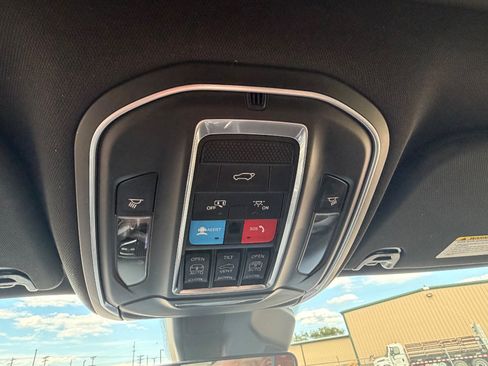 Used 2022 Jeep Wagoneer Series I w/ Convenience Group I AWD/4WD image 30