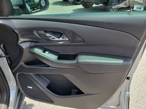Used 2023 Chevrolet Traverse High Country image 30