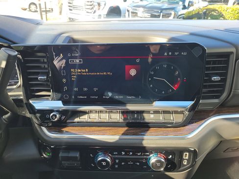 Used 2025 GMC Sierra 1500 Elevation image 25