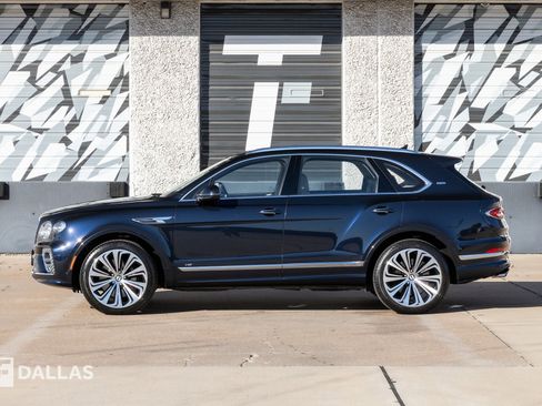 Used 2022 Bentley Bentayga image 7