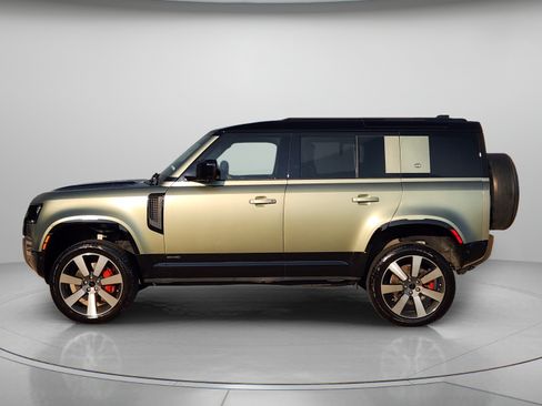 Used 2023 Land Rover Defender 110 X AWD/4WD image 2