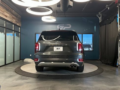 Used 2021 Hyundai Palisade Calligraphy image 4