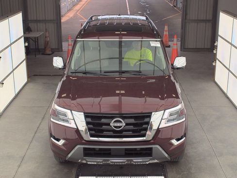 Used 2024 Nissan Armada Platinum w/ Captain's Chairs Package RWD image 8