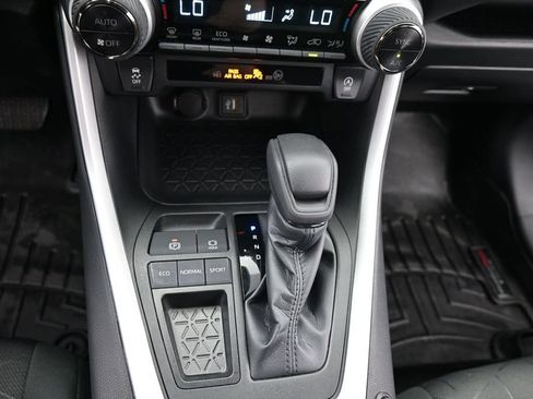 Used 2023 Toyota RAV4 XLE FWD image 22
