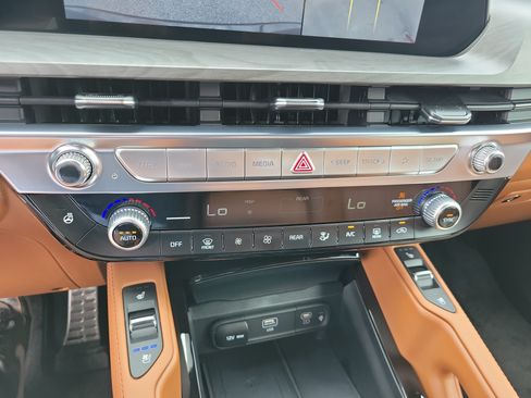 Used 2024 Kia Telluride SX Prestige X-Pro AWD/4WD image 18